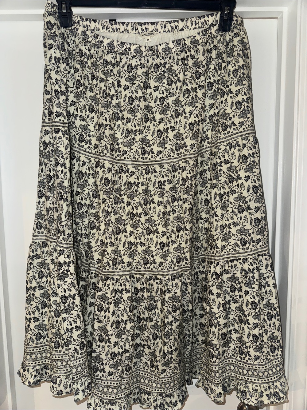 Max Studio Black and White Floral Tiered Midi Skirt